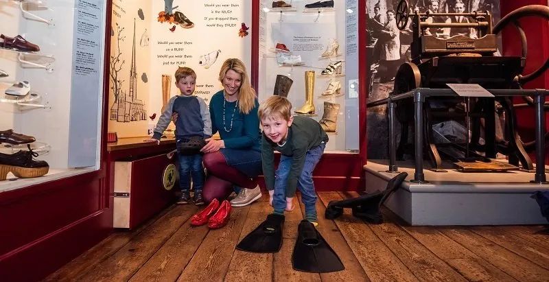 MUSEUM OF NORWICH AT THE BRIDEWELL MUSEUM OF NORWICH AT THE BRIDEWELL